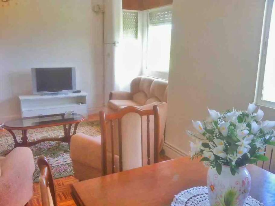 Vivienda Con Jardín A 100 M De La Playa * Bueu