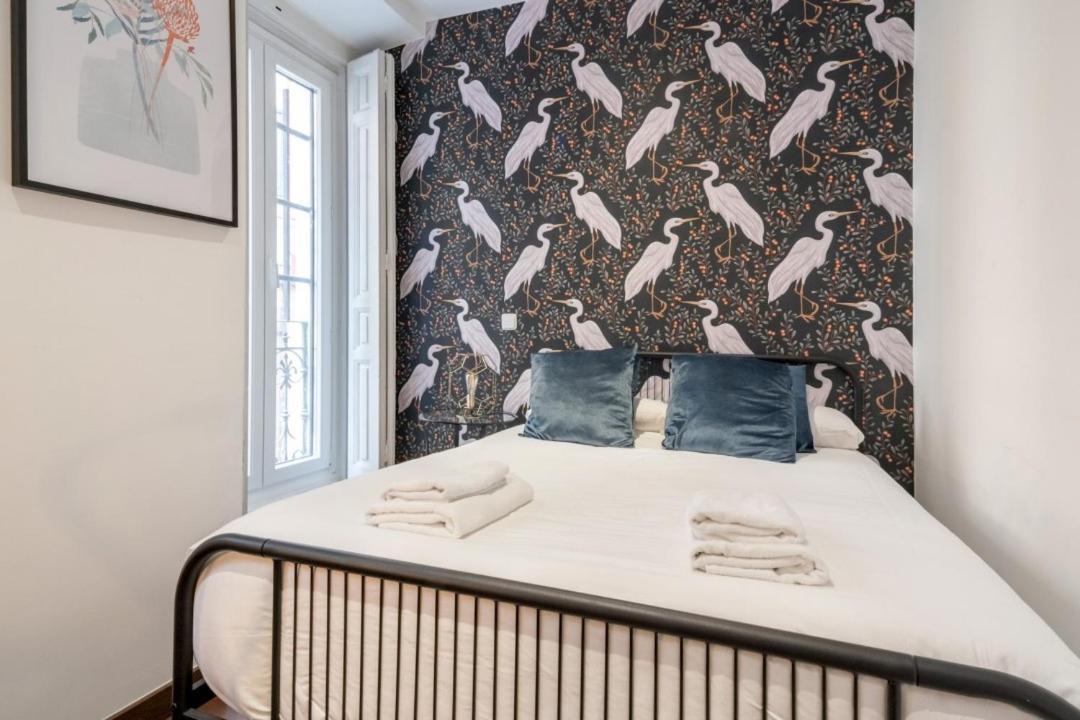 Apartamento 2 Bedrooms 2 Bathrooms Furnished - Malasana - Bright Stylish - Mintystay *