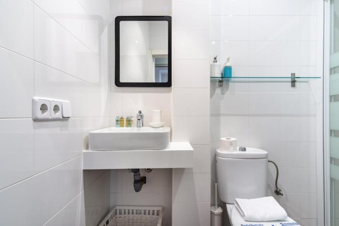 2 Bedrooms 2 Bathrooms Furnished - Malasana - Bright Stylish - Mintystay Apartamento
