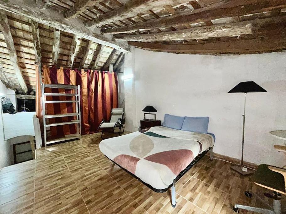 Homestay In Historic House