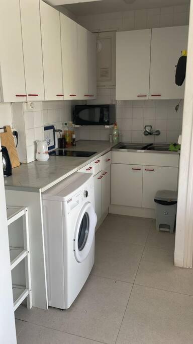 Comarruga Seaside Bliss Apartment, 100m To * Sant Vicenç de Calders