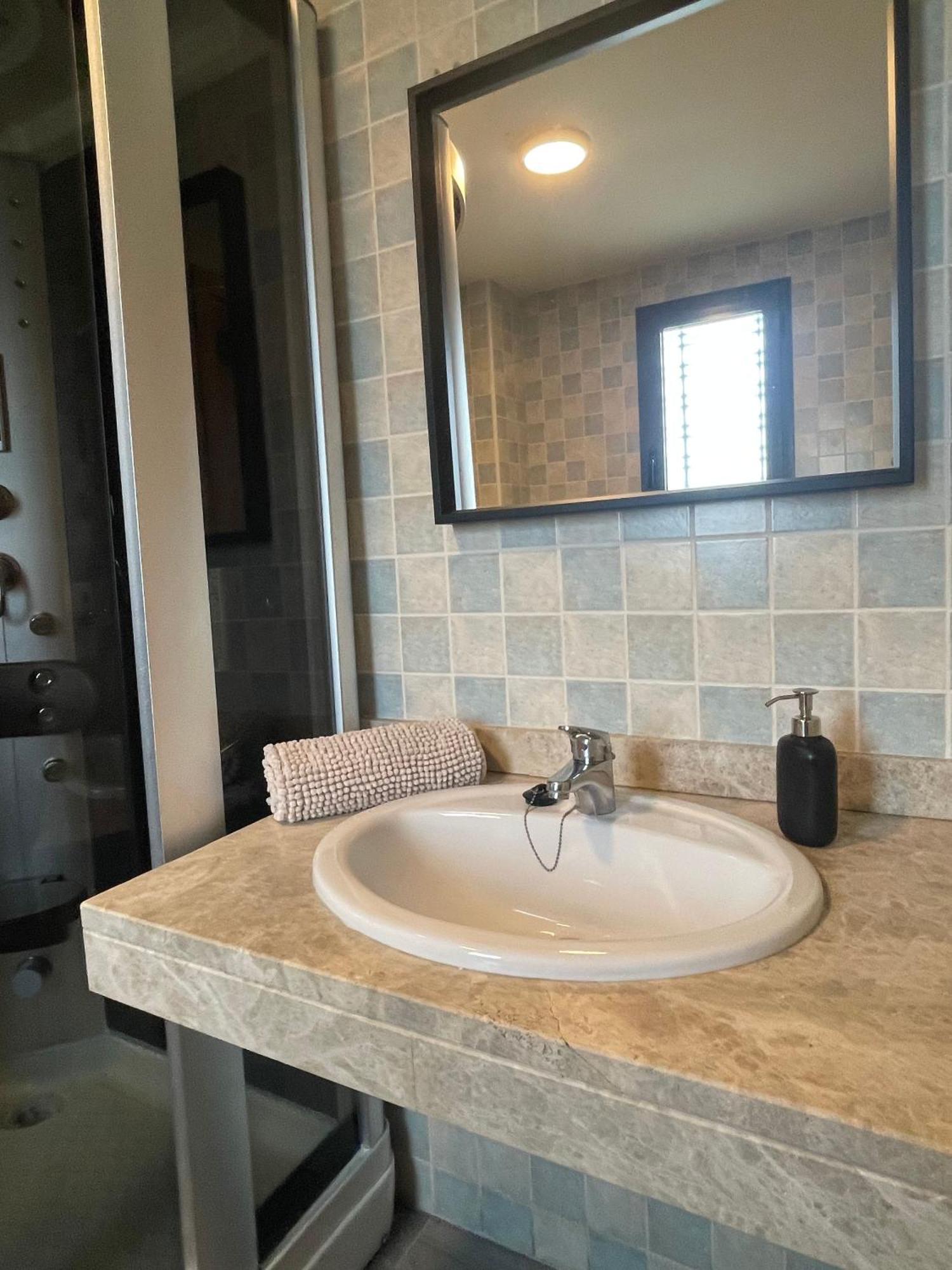 Habitación en casa particular Stelarium-suite Con Bano Privado En Casa Compartida-uebica2