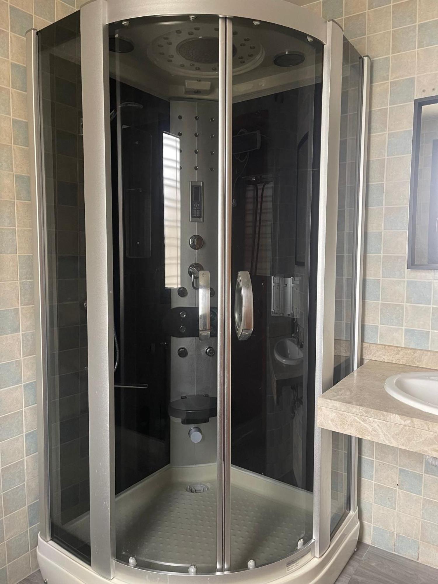 Stelarium-suite Con Bano Privado En Casa Compartida-uebica2 Habitación en casa particular Mairena del Aljarafe
