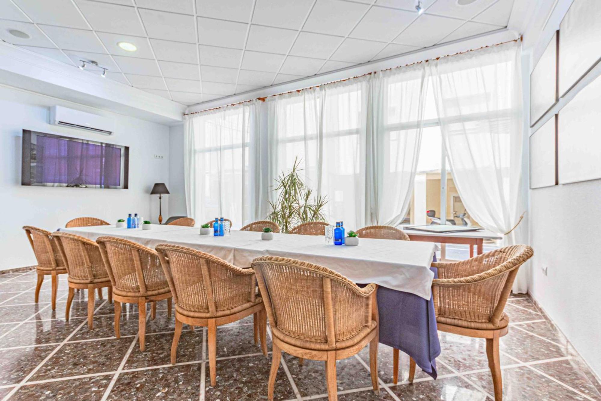 Altaia Hotel