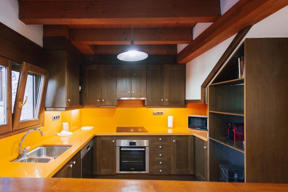 Ca L'andreu I Ca La Teresa Holiday home Ribera de Montardit