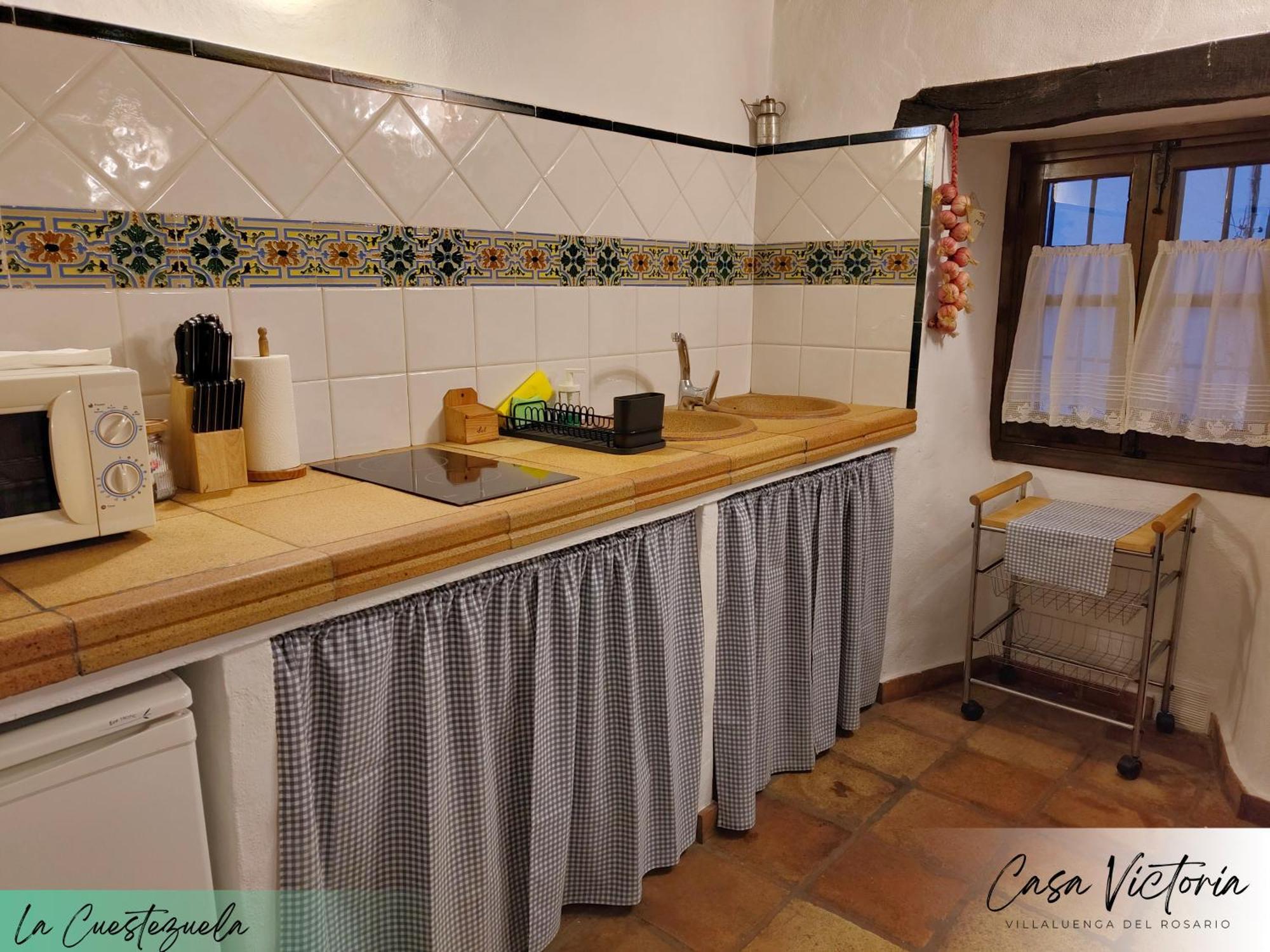 Conjunto Rural Casa Victoria Country house Villaluenga Del Rosario