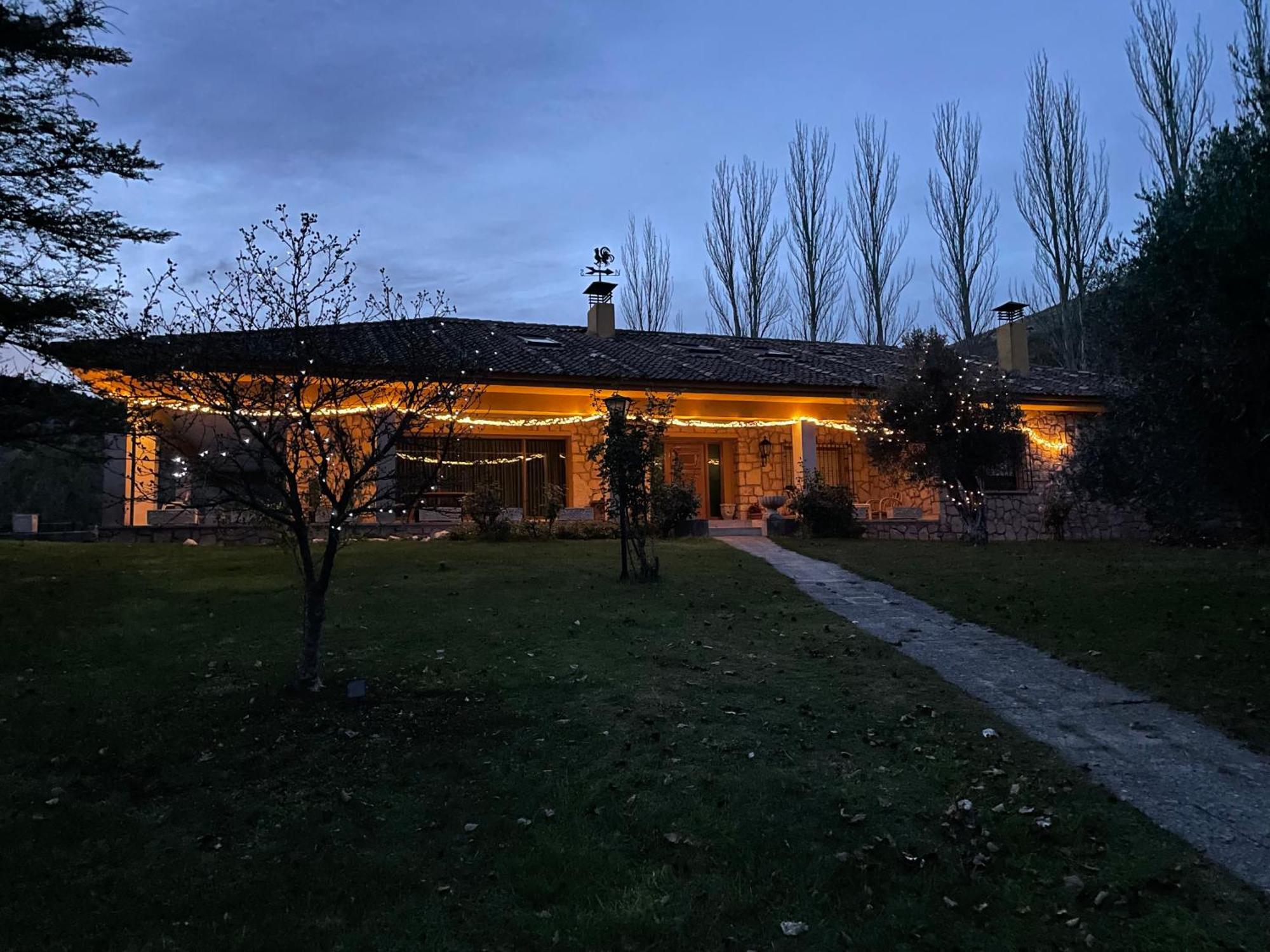 Casa Fuentes De Ledina Сasa de vacaciones Fuentiduena