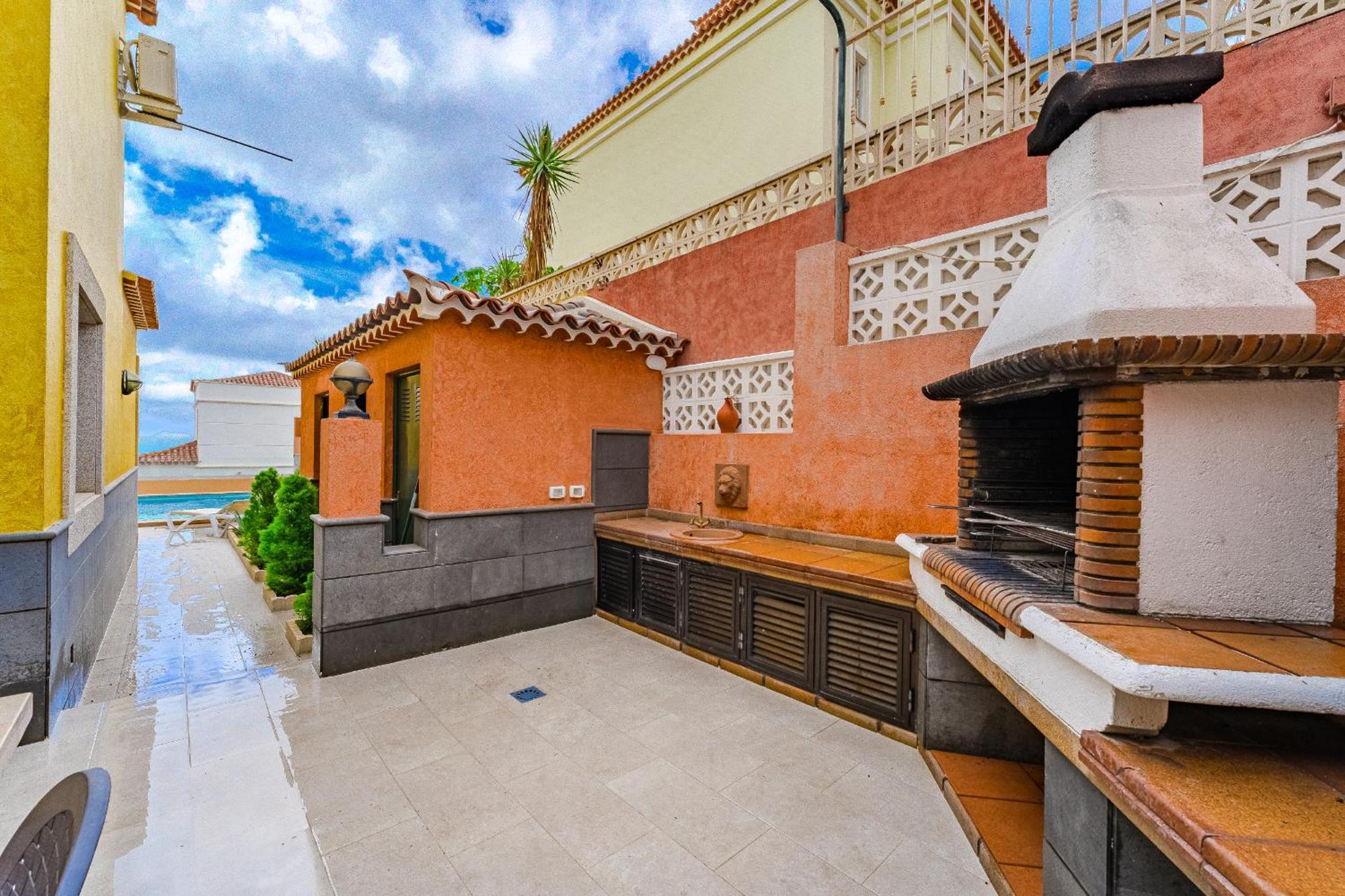 - 3 Bedroom House With Pool Сasa de vacaciones *