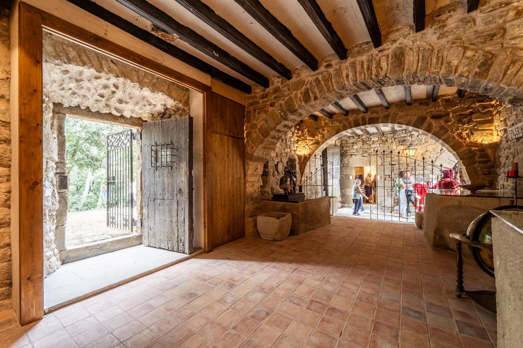 Castell In Girona Villa *