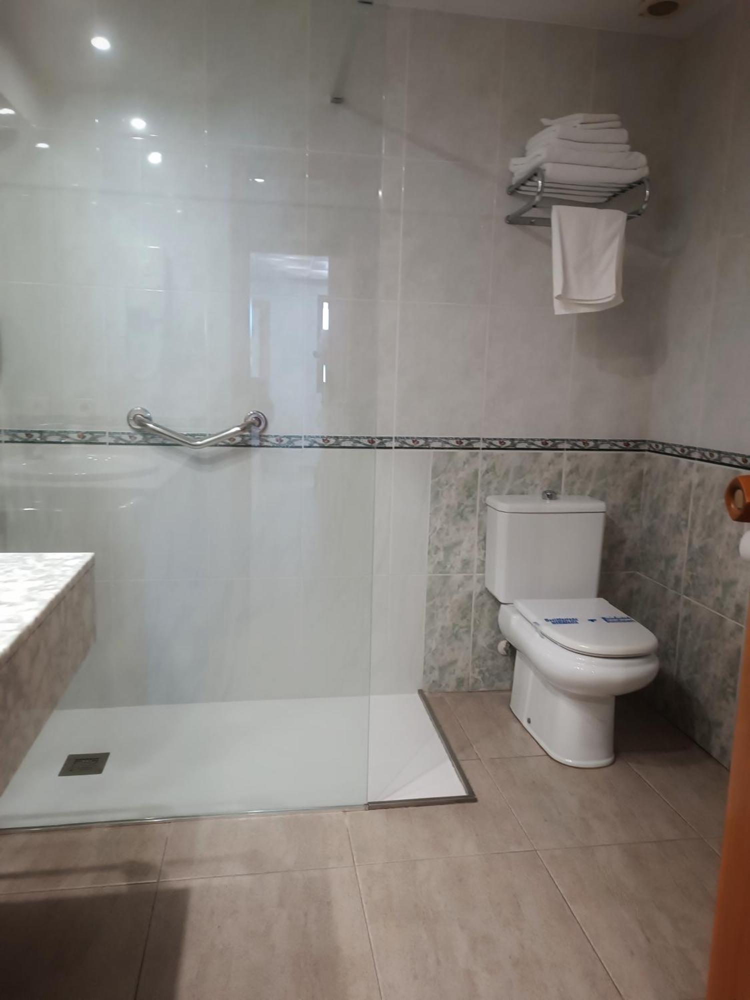 Rosi Hotel 2*
