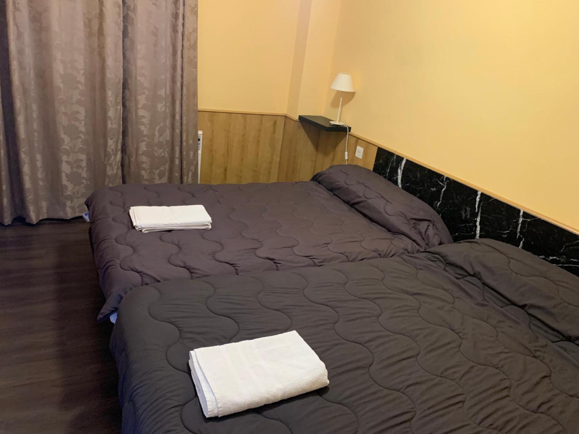 Apartamento Cerca De Aranjuez-parque Warner-parque Puy Du Fou Con Garaje Gratis Ciruelos