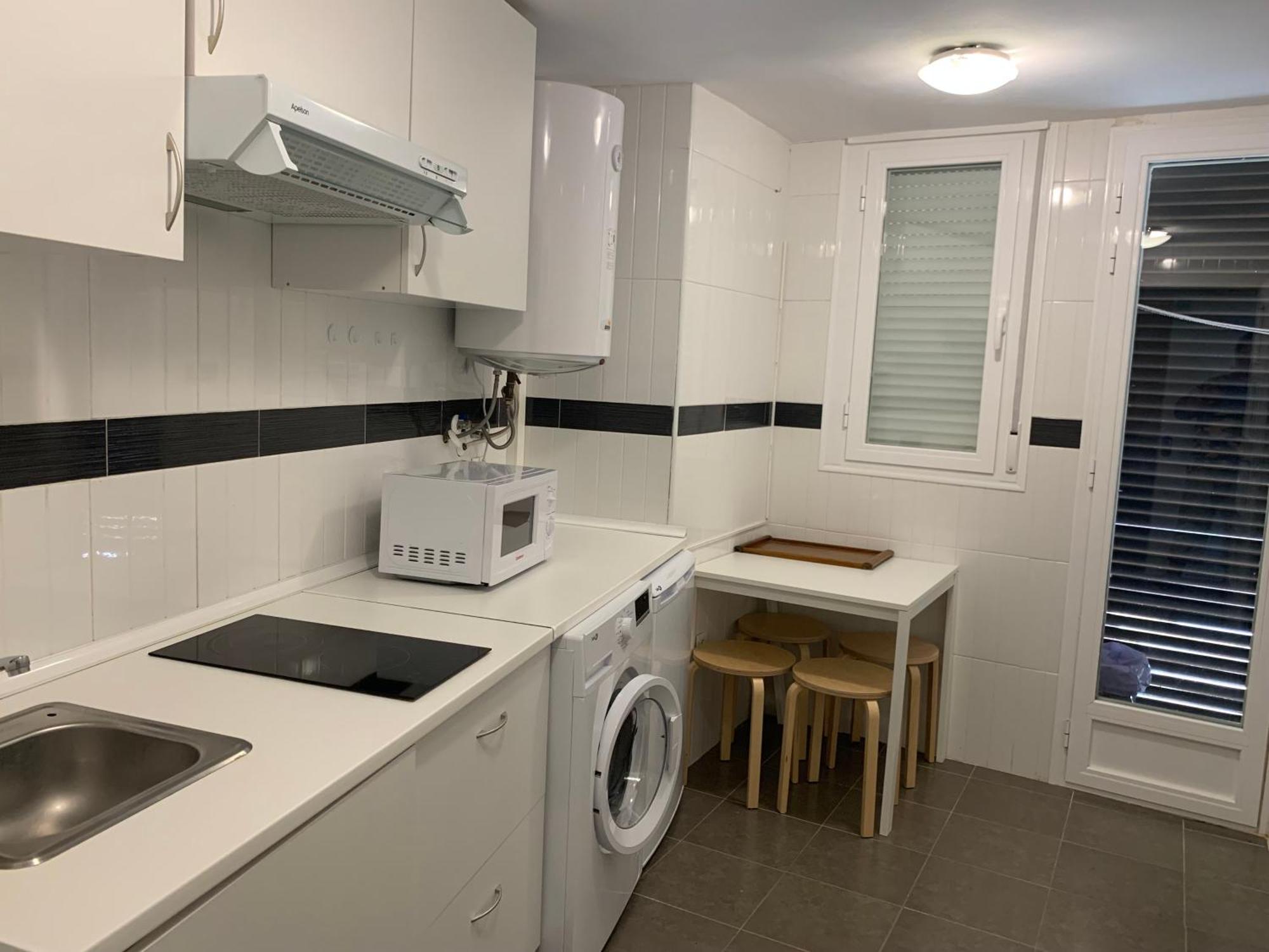 Apartment Apartamento Cerca De Aranjuez-parque Warner-parque Puy Du Fou Con Garaje Gratis *