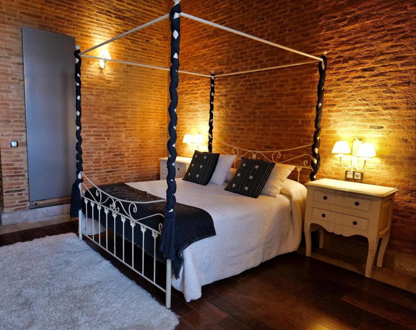 Hotel Castillo De Monte La Reina Real & Bodega *