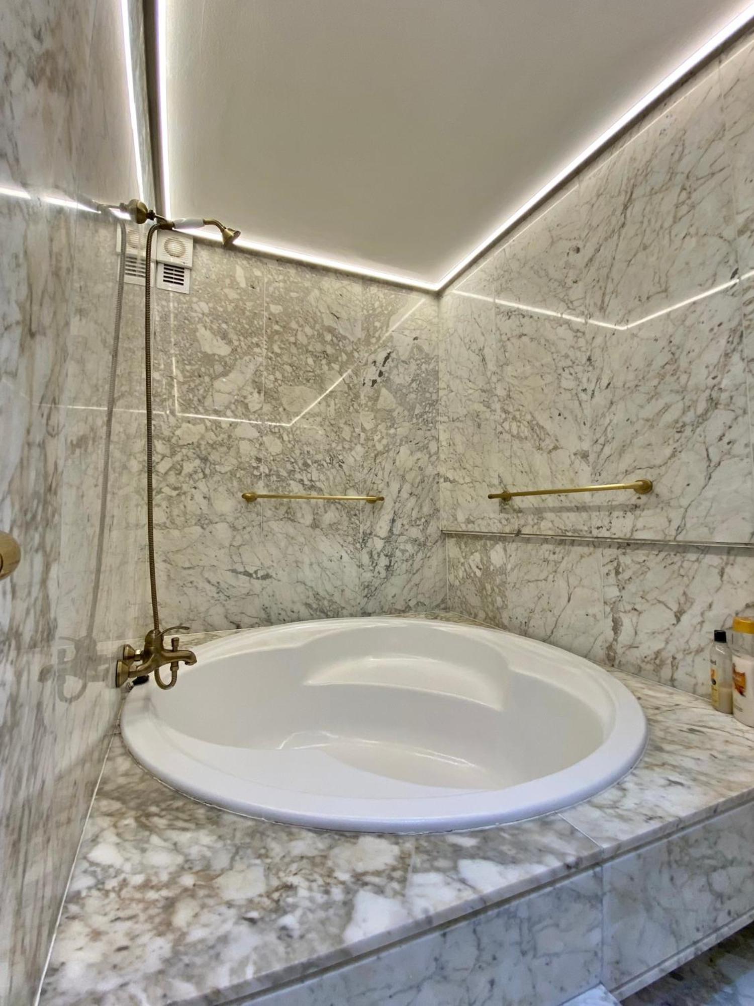 Misericorde Ii By Aroom - Vut Le 971 Apartment *
