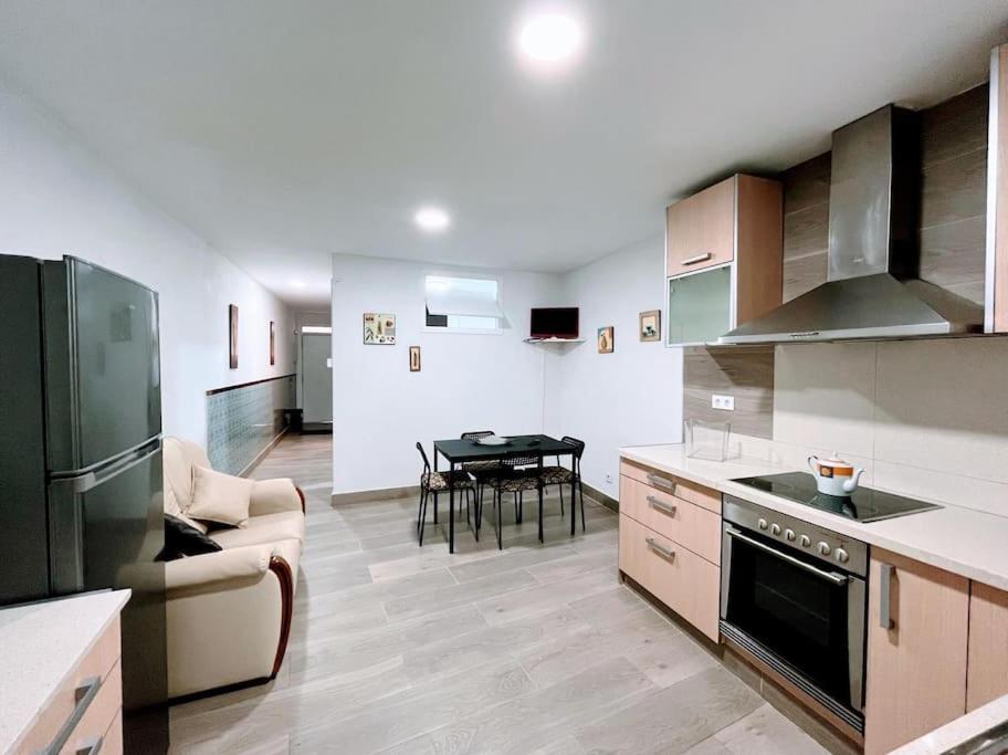 Casa Mary Independiente Centrica Con Terraza Cubierta Holiday home Porrino