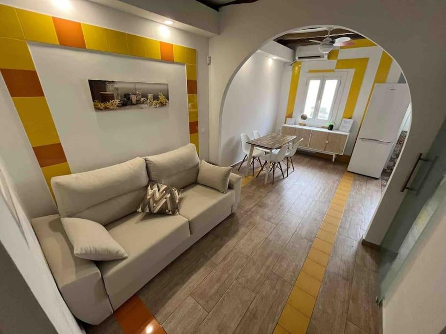 Zona Camp Nou 15 Minutos Centro En Metro * L'Hospitalet de Llobregat