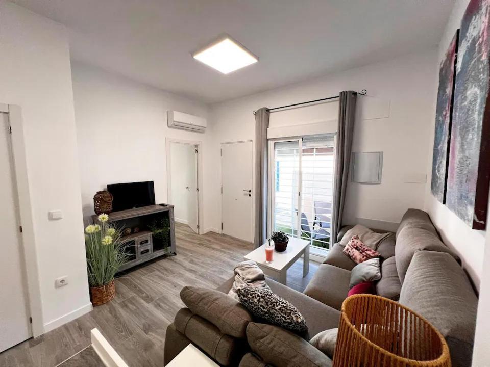 Casa Moderna Con Garaje En Rota, Cerca De Playa * Rota