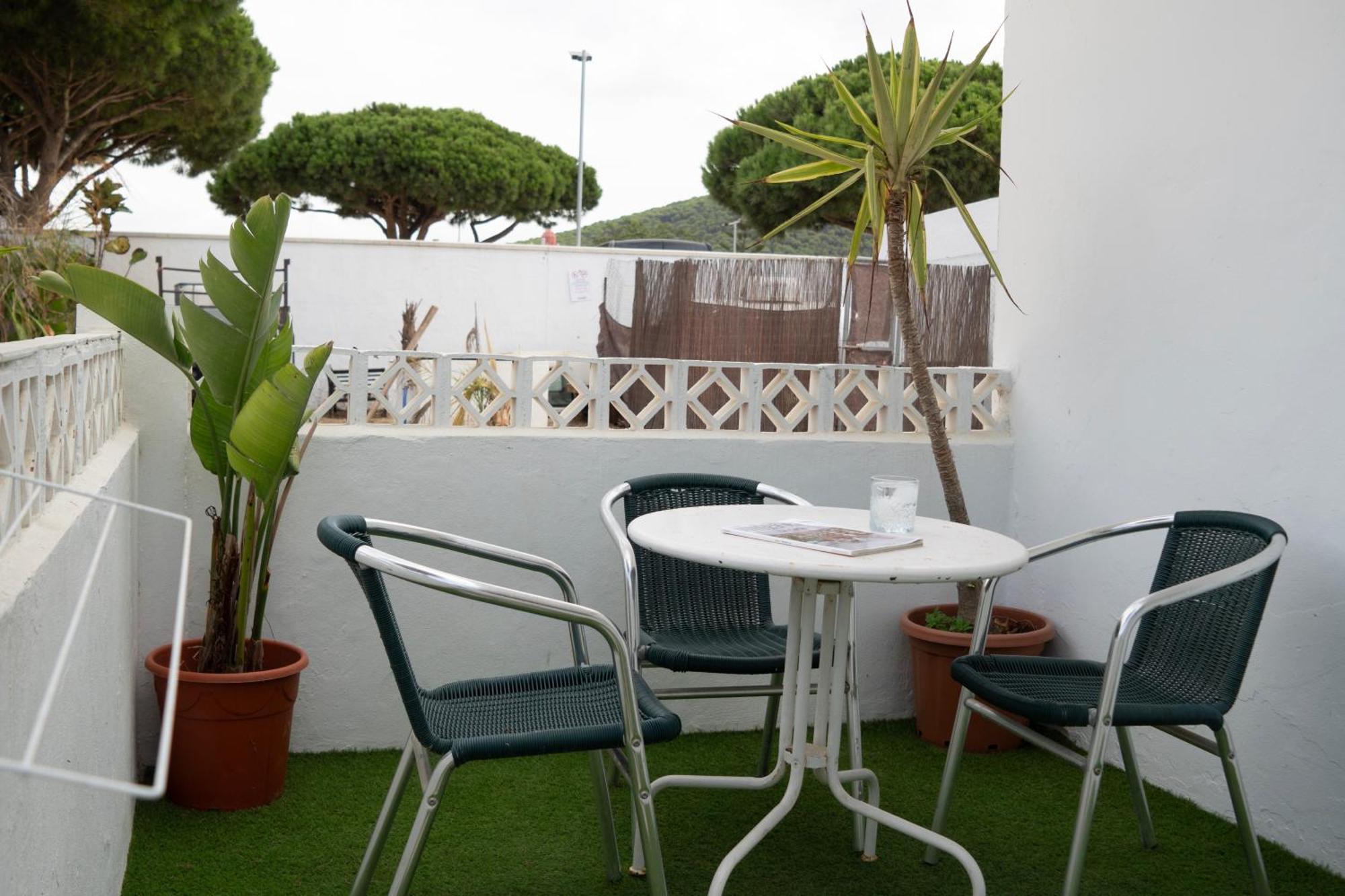 Inn La De Trafalgar *