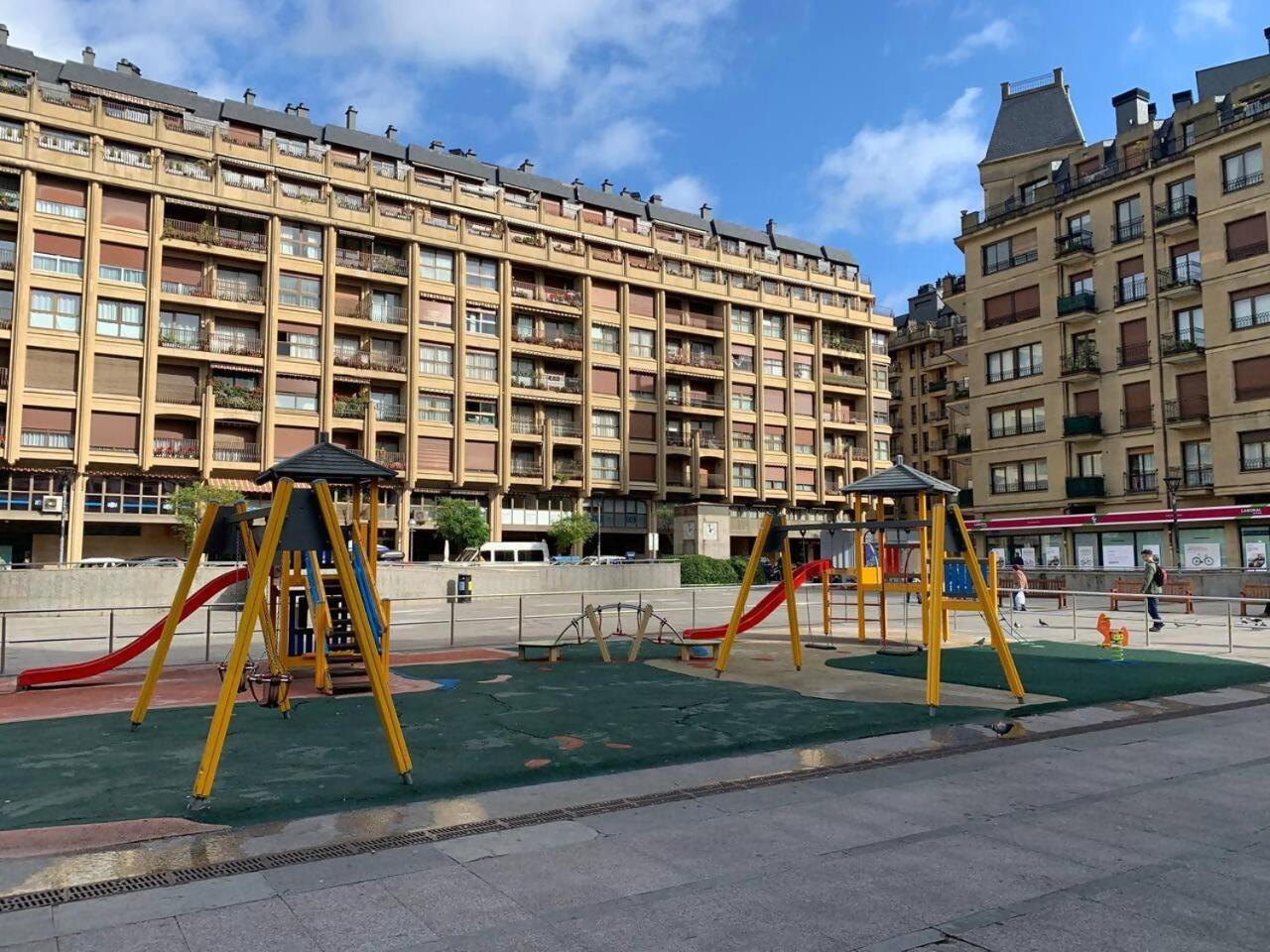 Apartamento Agradable Con Parking En Gros *