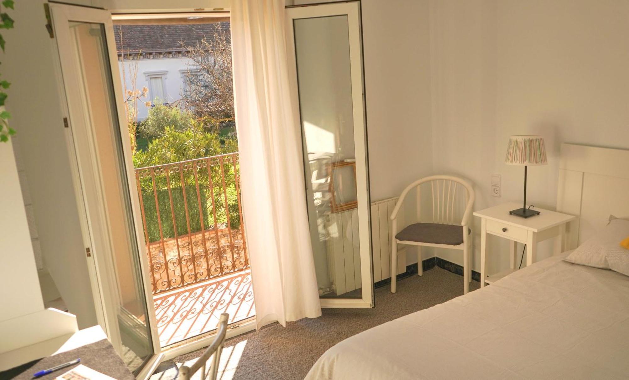Doble Con Balcon * Torrelles de Foix