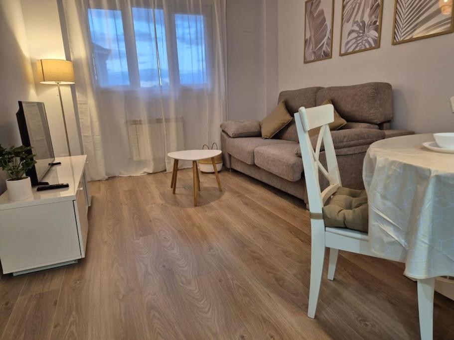 650a Acogedor Con Garaje Apartamento Oviedo