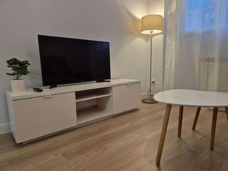 Apartment 650a Acogedor Con Garaje *