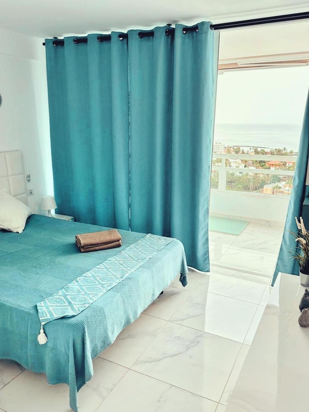 Sunny Oceanview In Costa Adeje Apartahotel