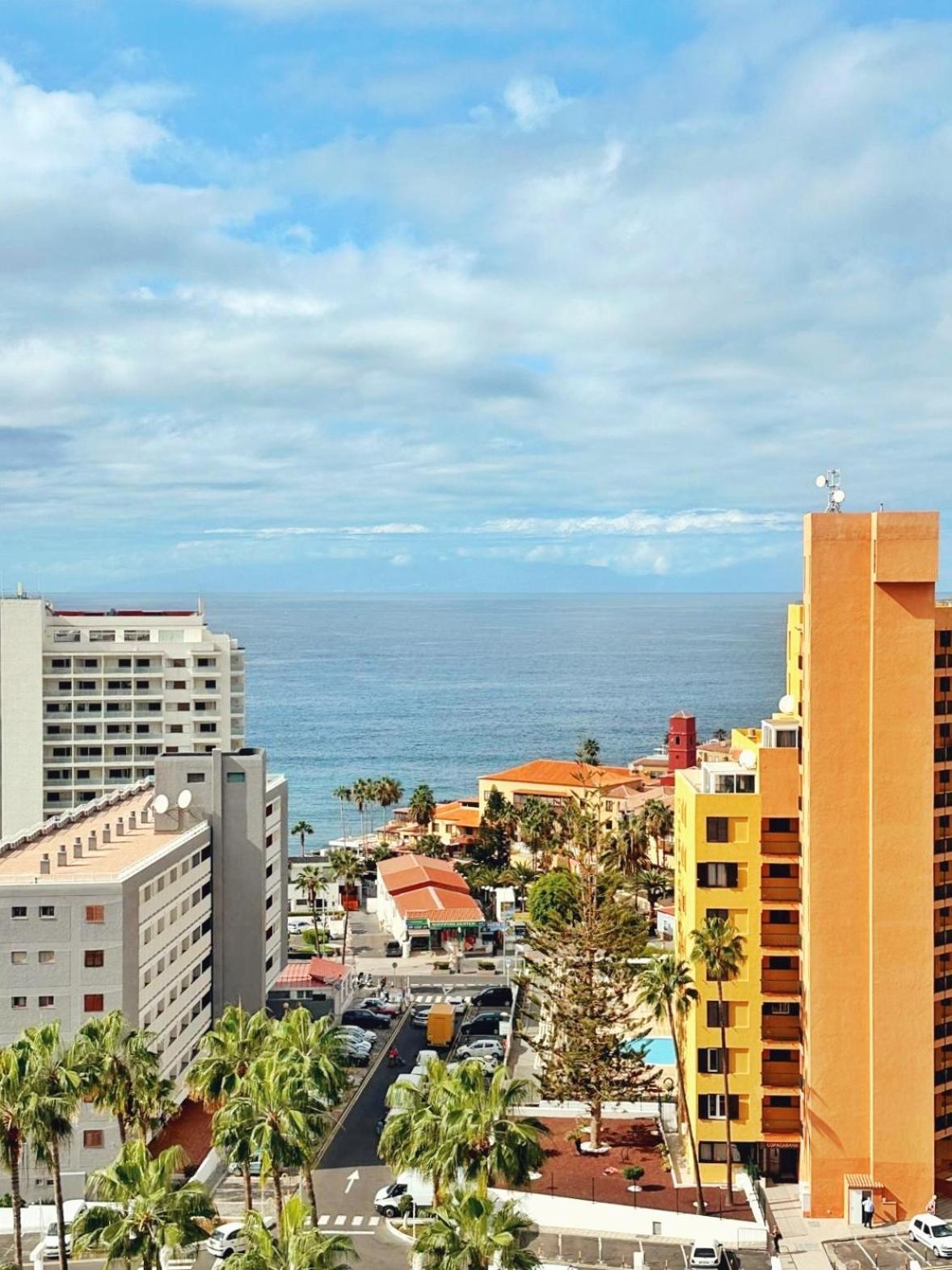 Sunny Oceanview In Costa Adeje *