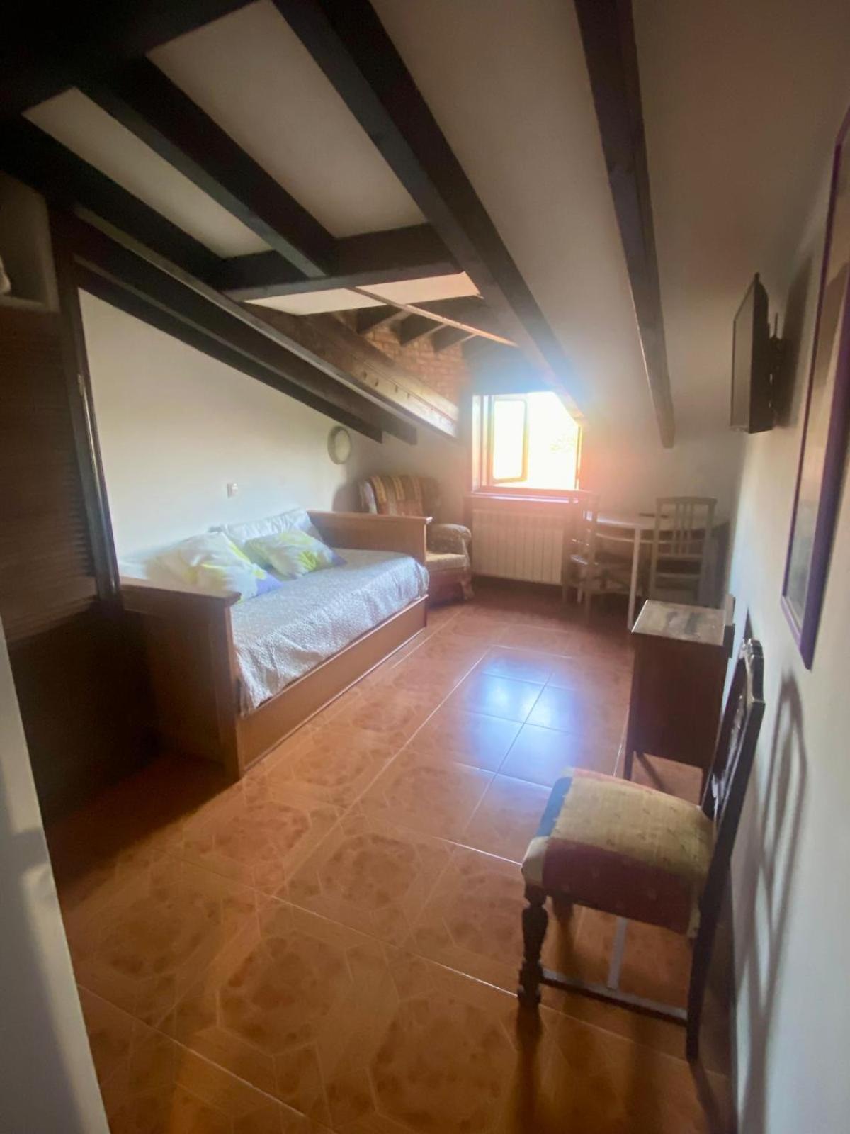 Rural La Pena Casares Inn