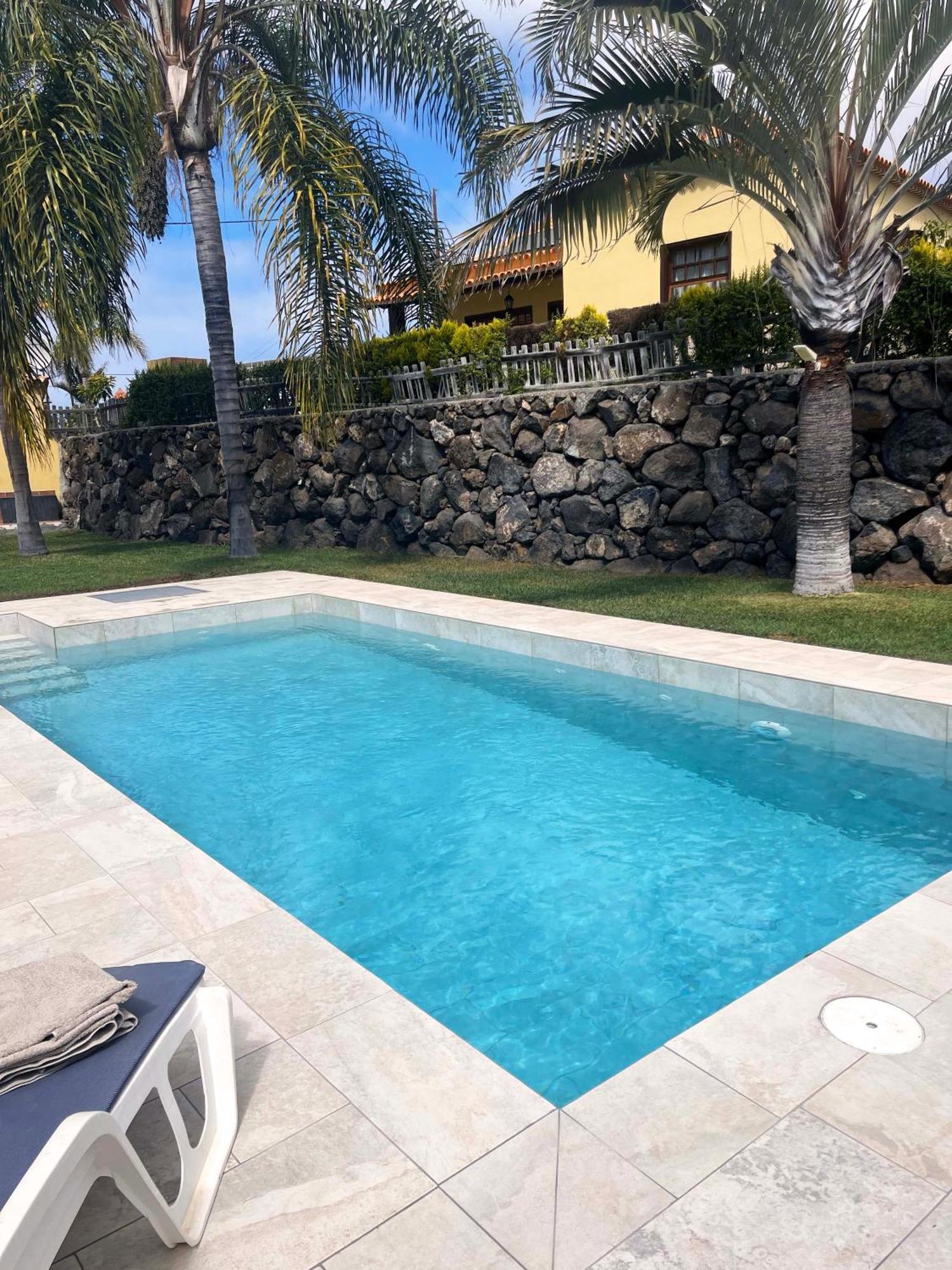 Pilar Villa *