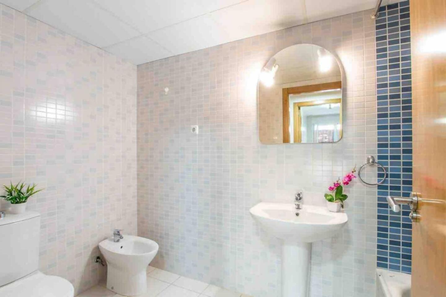 Bonito En Precioso Residencial Apartamento