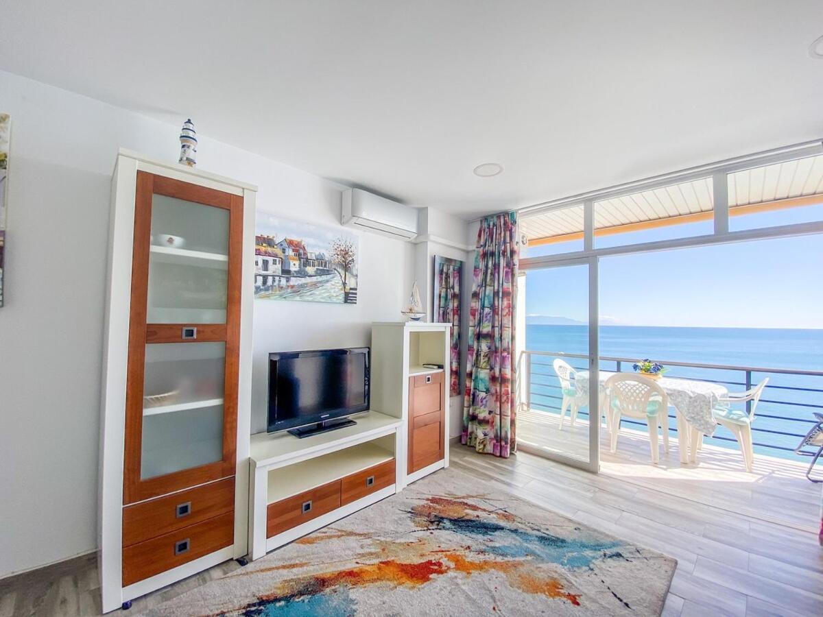 Apartamento Vista Al Mar, Wifi, Terraza Y Piscina.