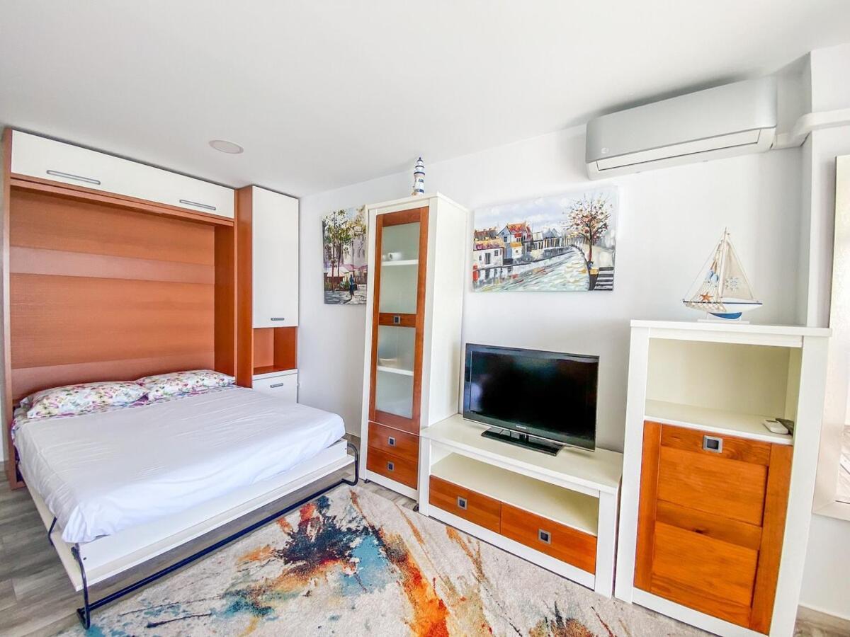 Apartamento Vista Al Mar, Wifi, Terraza Y Piscina. *