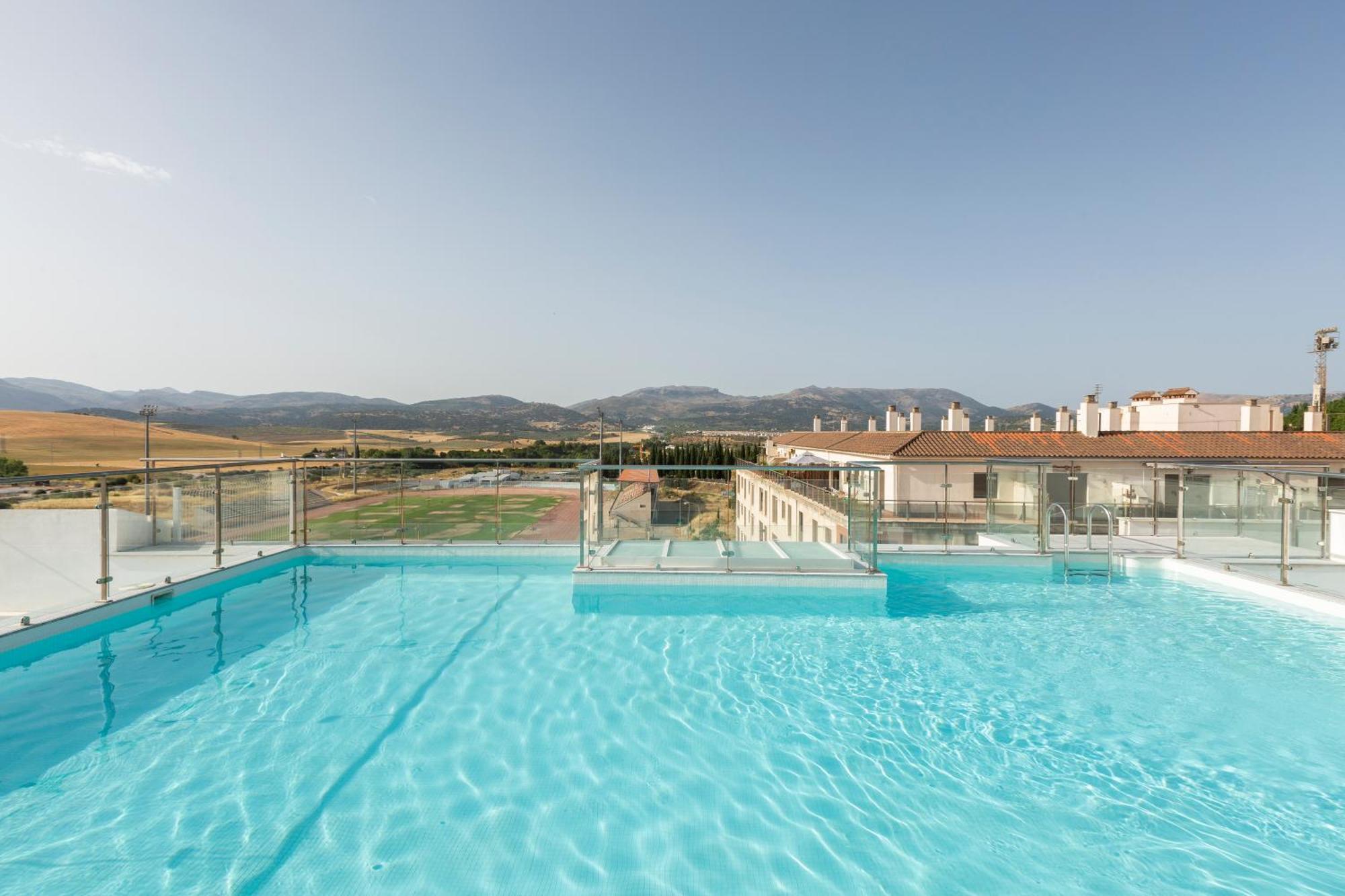 Martalia Aticos Deluxe Apartment *