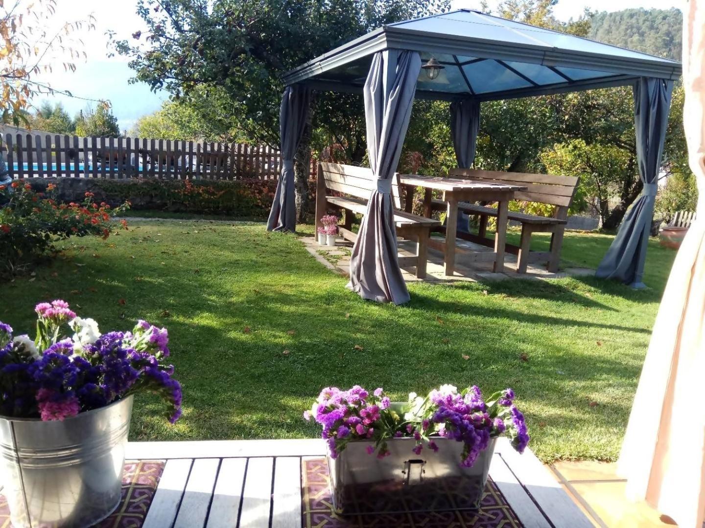 Con Piscinajardinbarbacoa Pontevedra