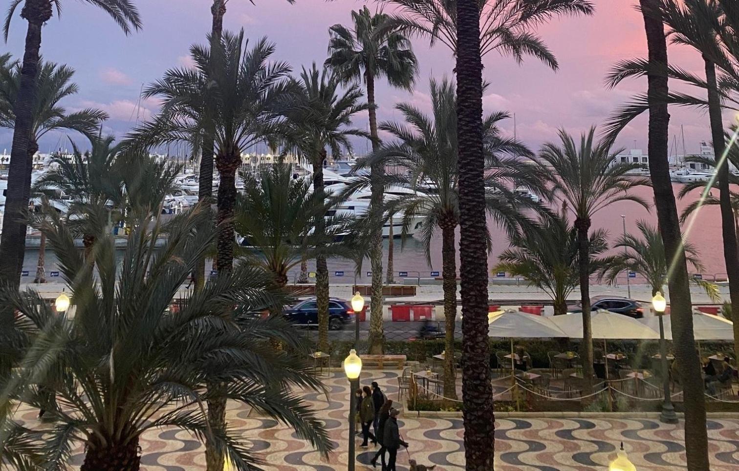 Casas 349h Centre Ground Floor * Alicante