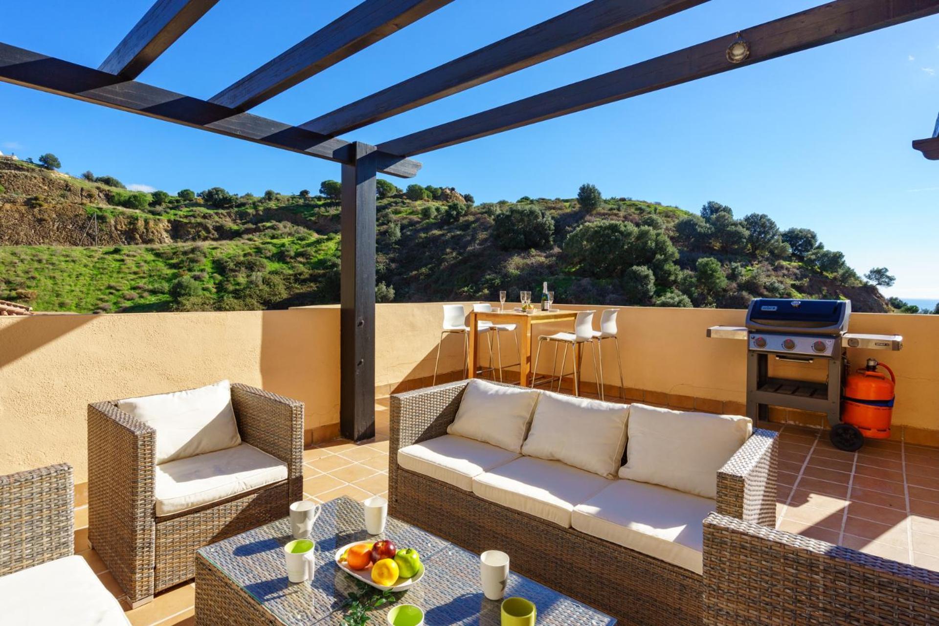 3 Bedroom, Floor With Fantastic Terrace And Pools