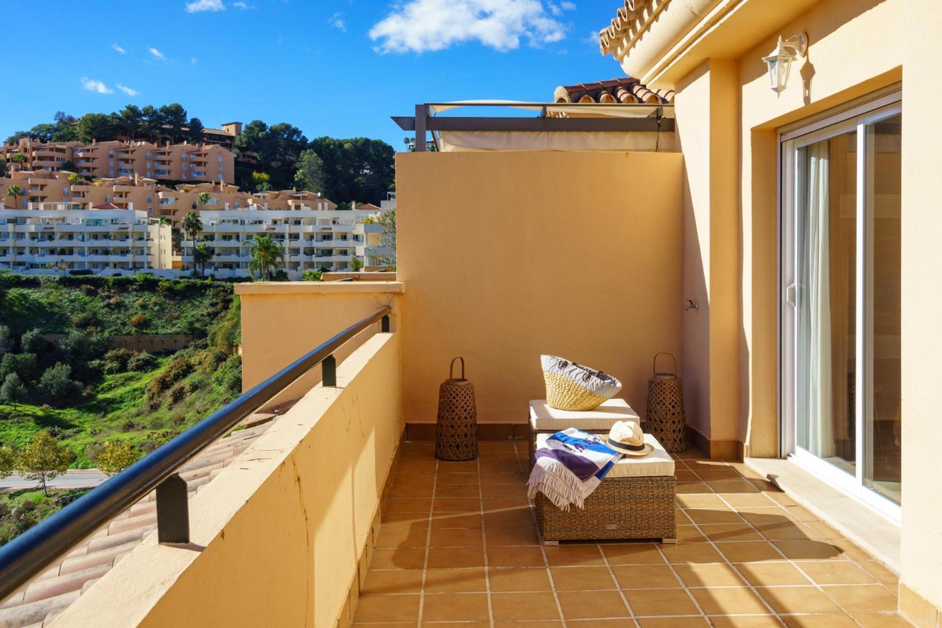 Apartamento 3 Bedroom, Floor With Fantastic Terrace And Pools Sitio de Calahonda