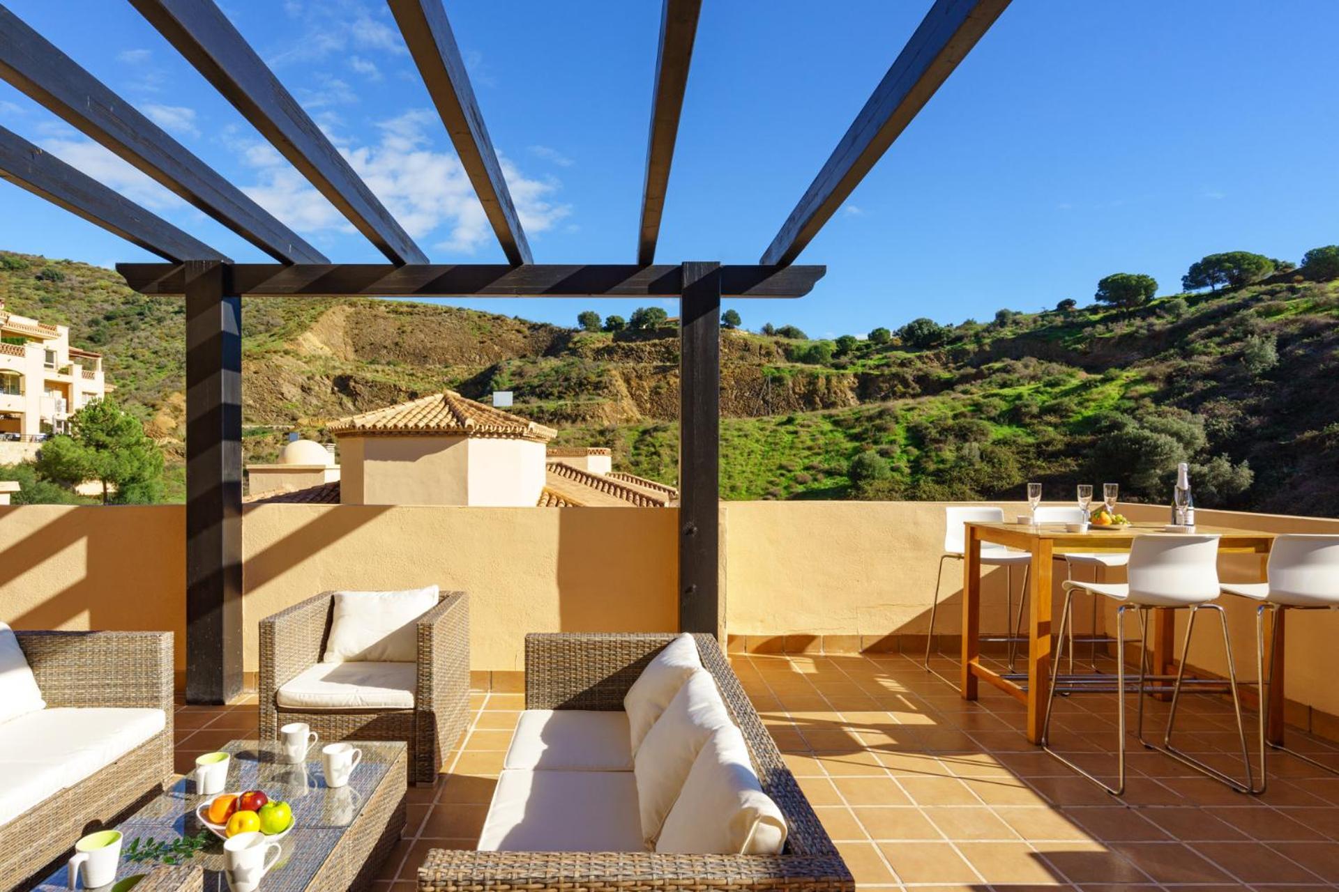 3 Bedroom, Floor With Fantastic Terrace And Pools