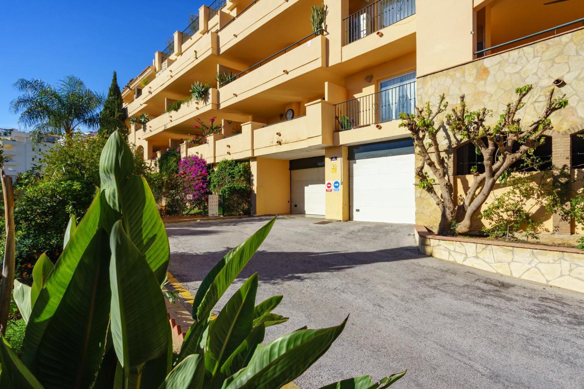 Apartamento 3 Bedroom, Floor With Fantastic Terrace And Pools