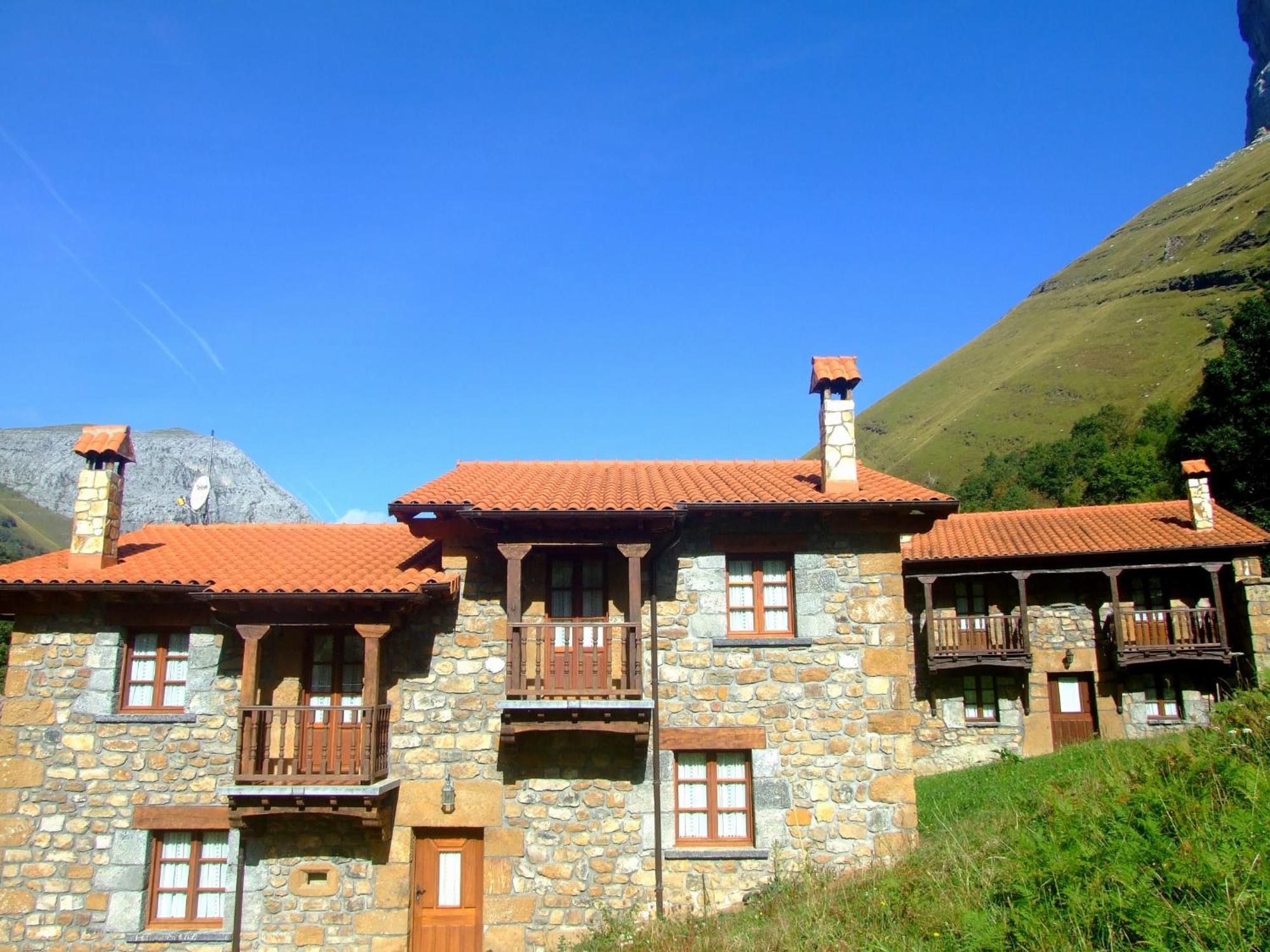 Casucas De Ason Holiday home *