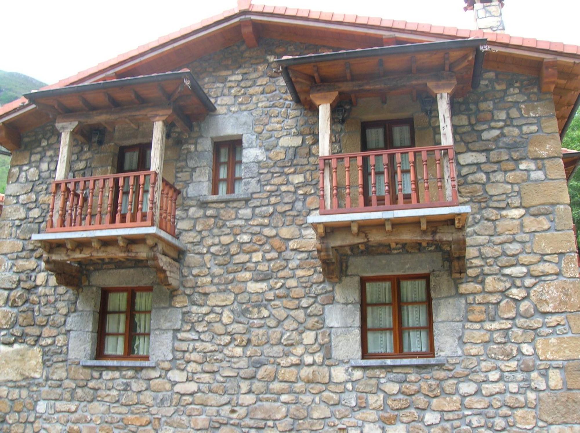 Casucas De Ason Holiday home Arredondo