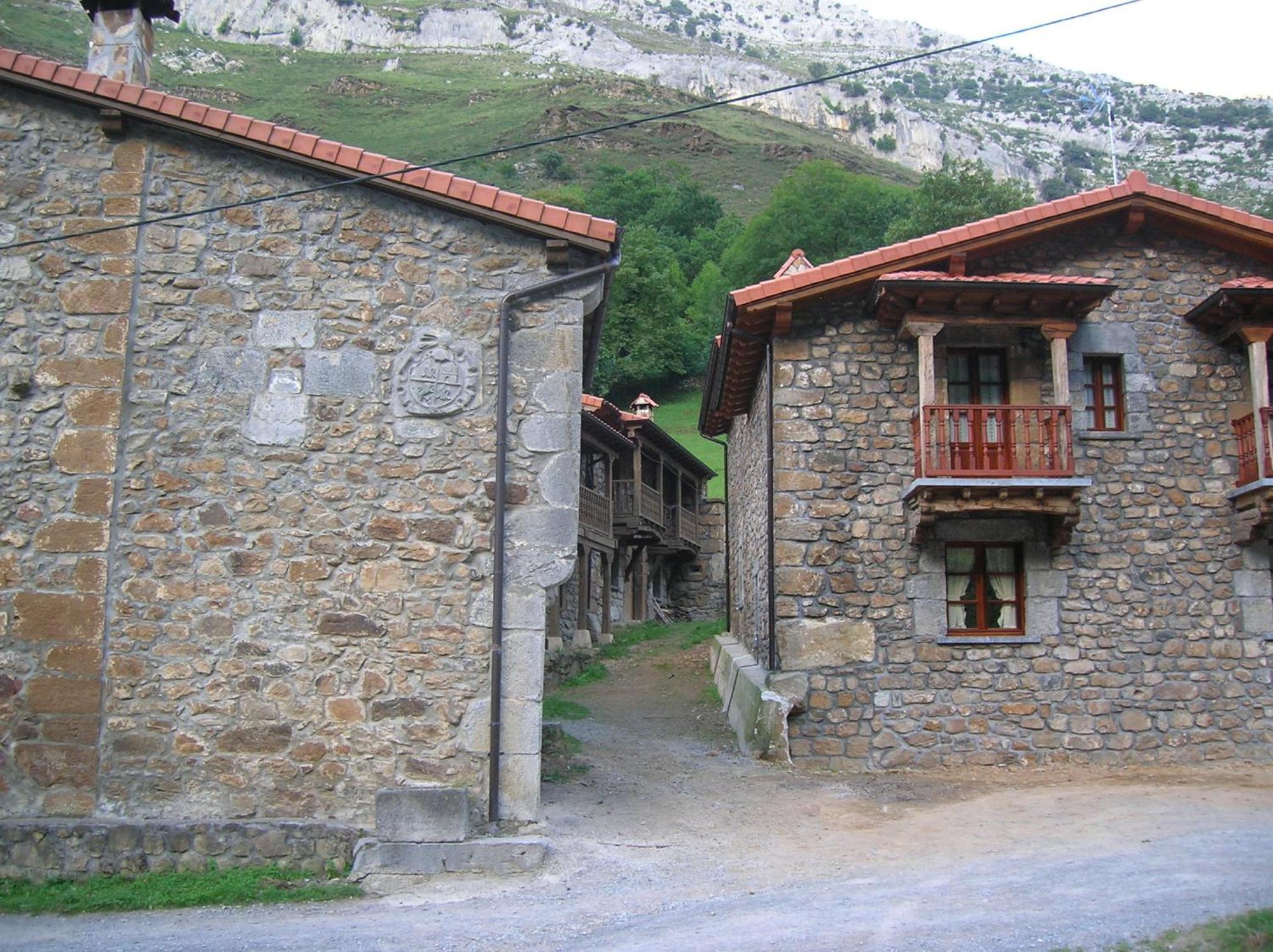 Casucas De Ason *