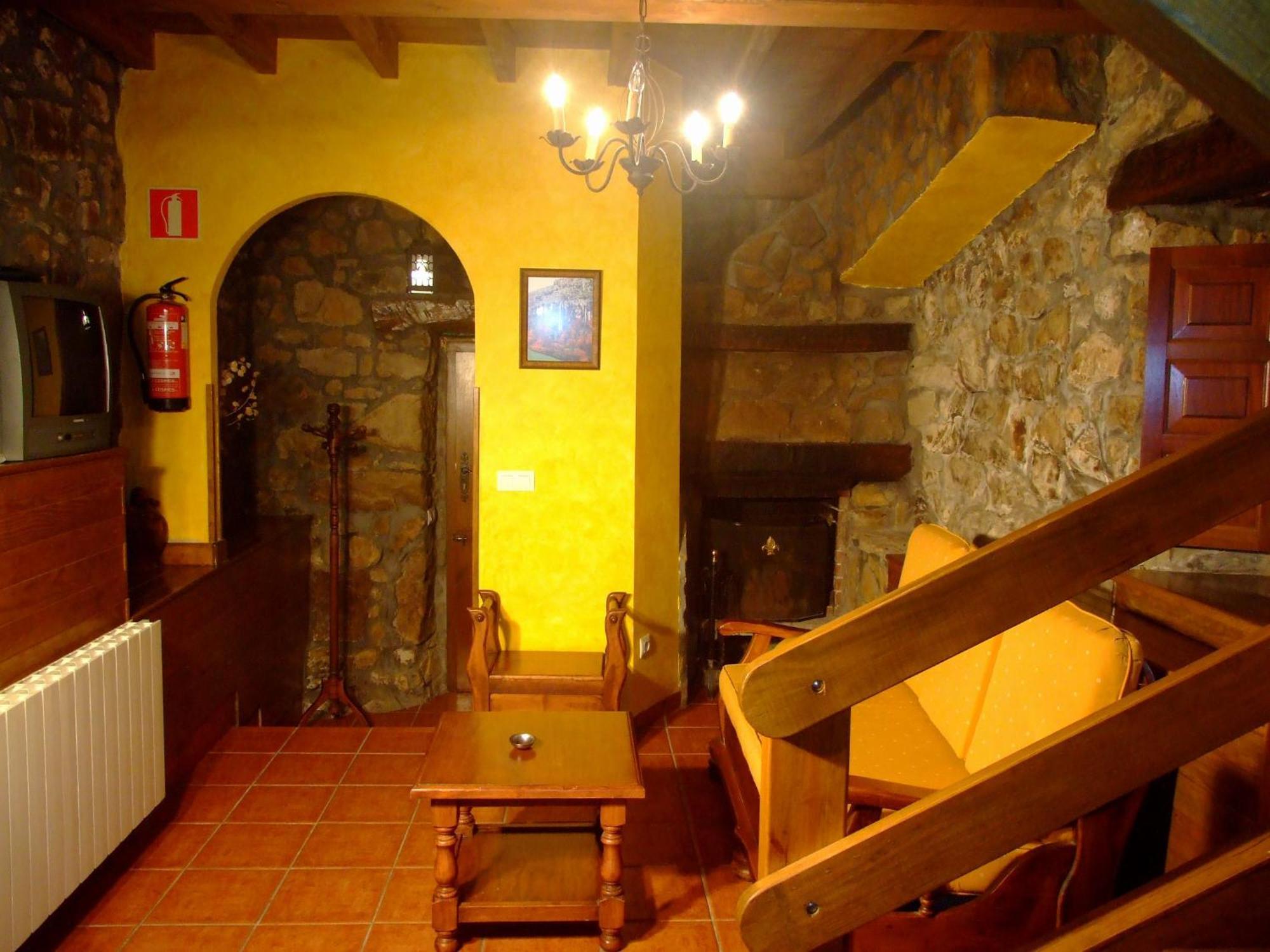 Casucas De Ason Holiday home Arredondo