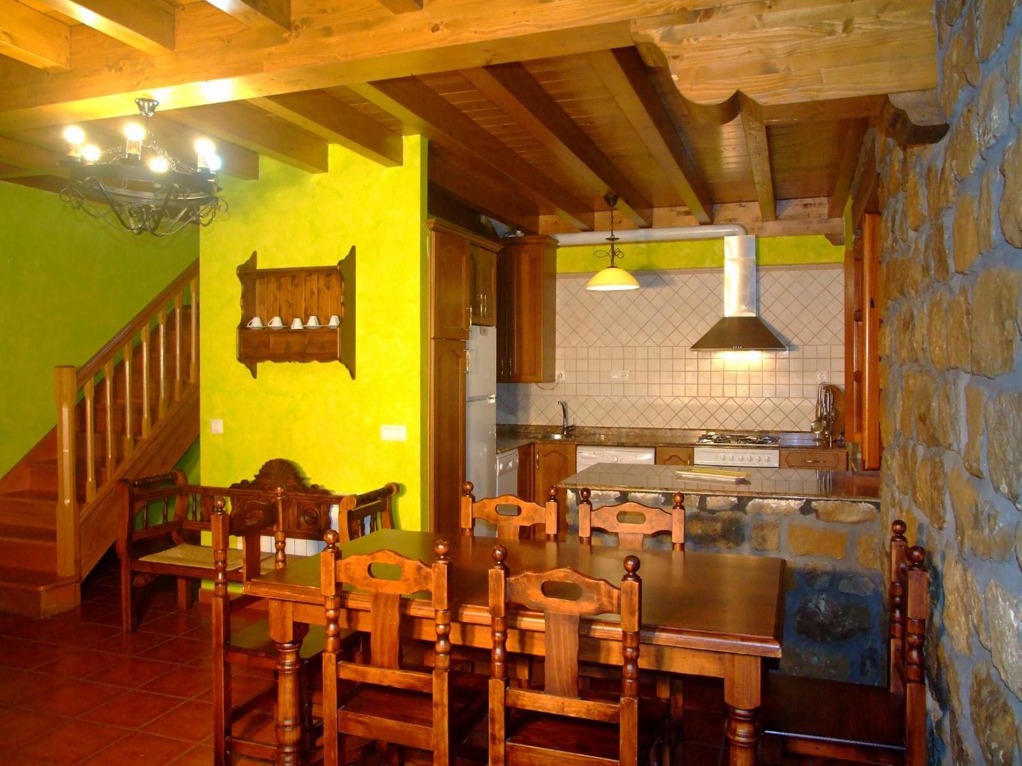 Casucas De Ason Holiday home *