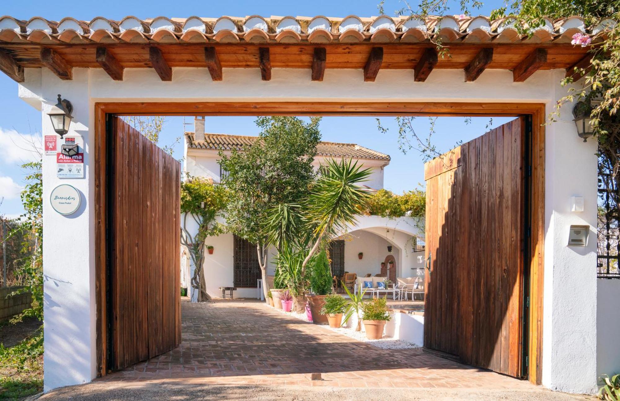 Buenos Dias Chimenea Barbacoa Y Piscina Padul