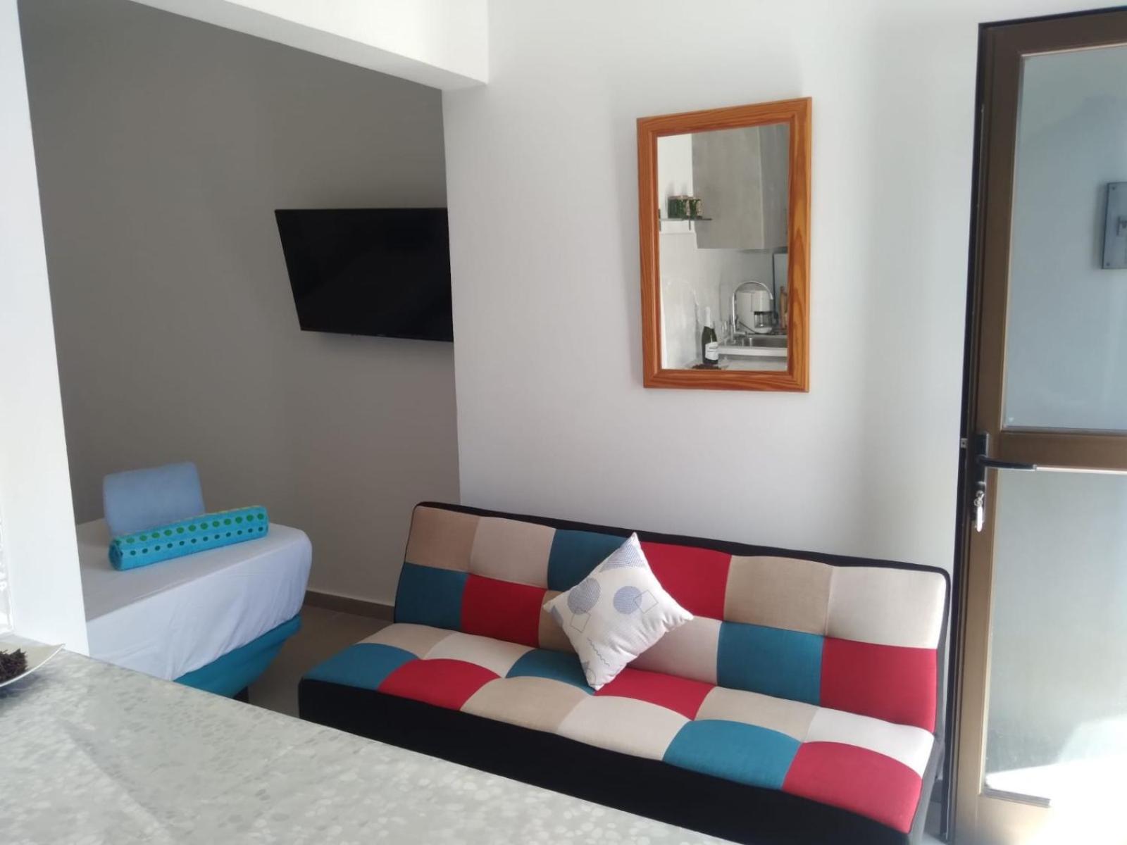 Yumbo Rainbow Homes C Сasa de vacaciones Maspalomas (Gran Canaria)