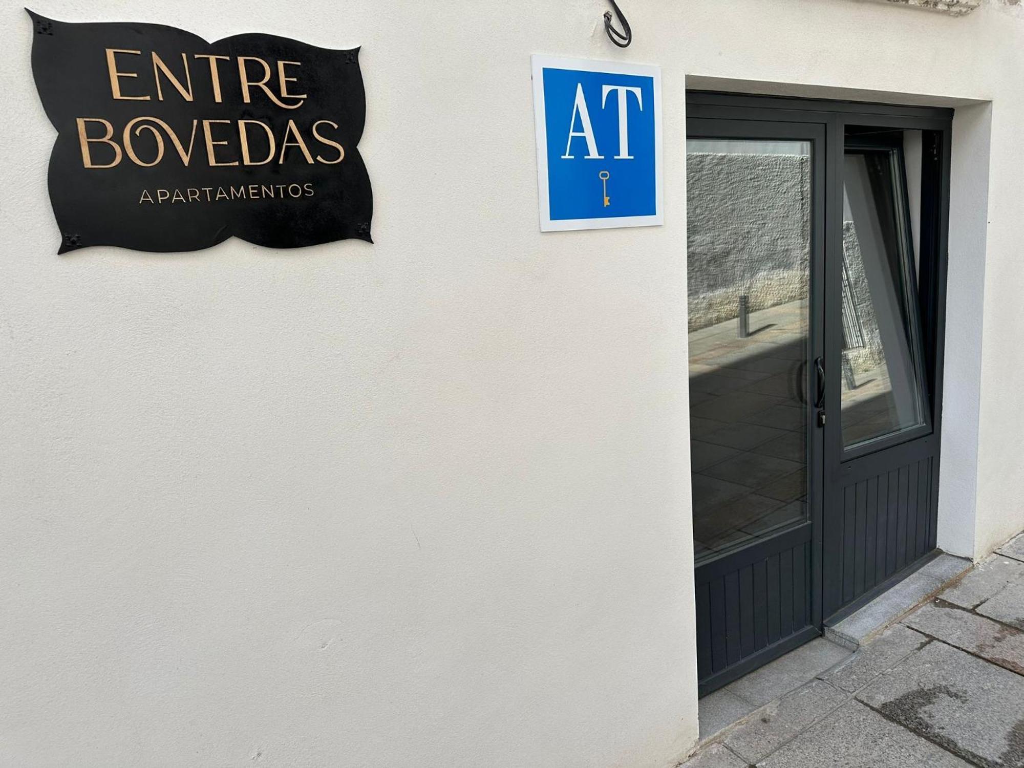 Entre Bovedas * Caces