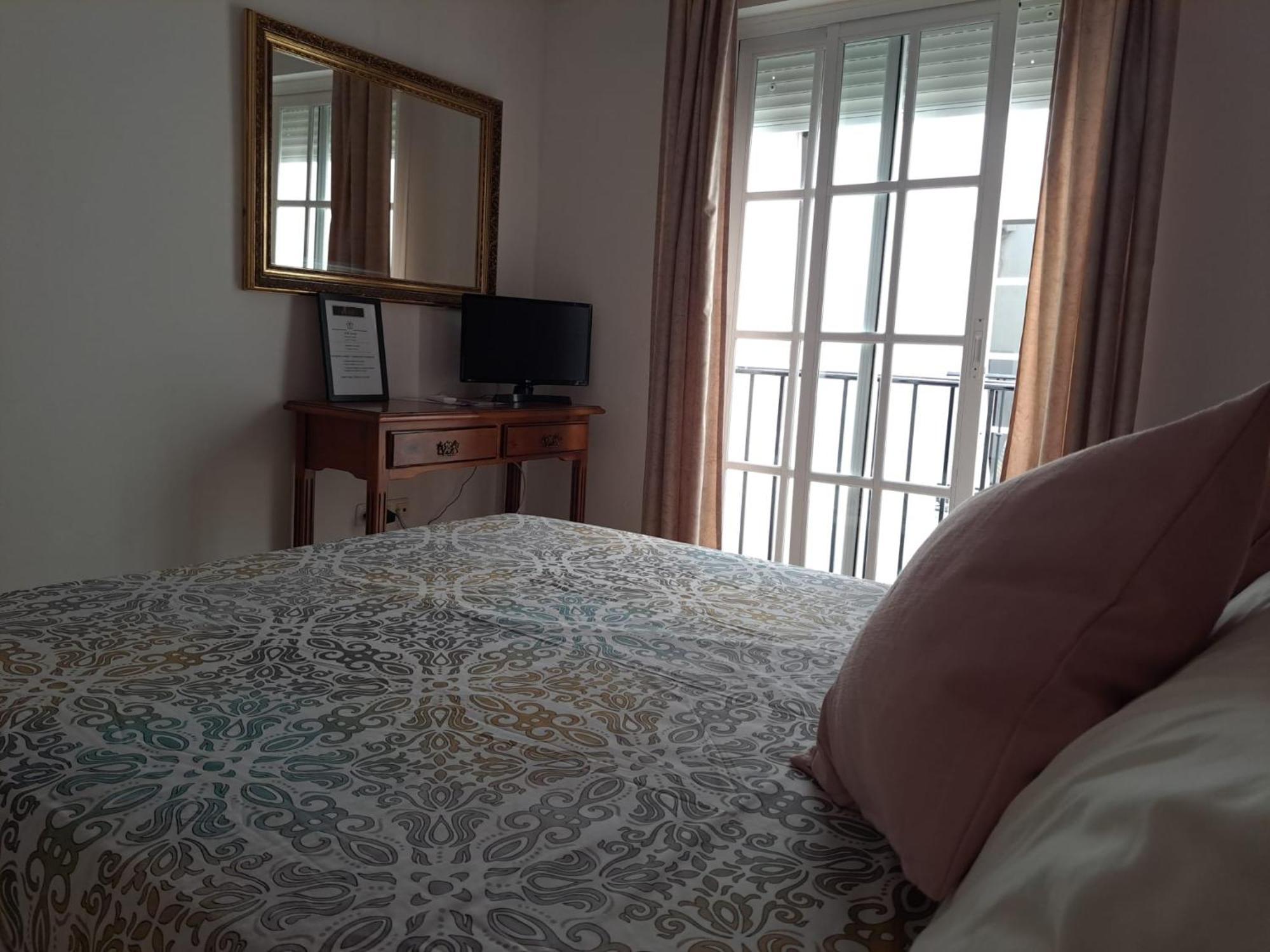 Hostal Montys Nerja