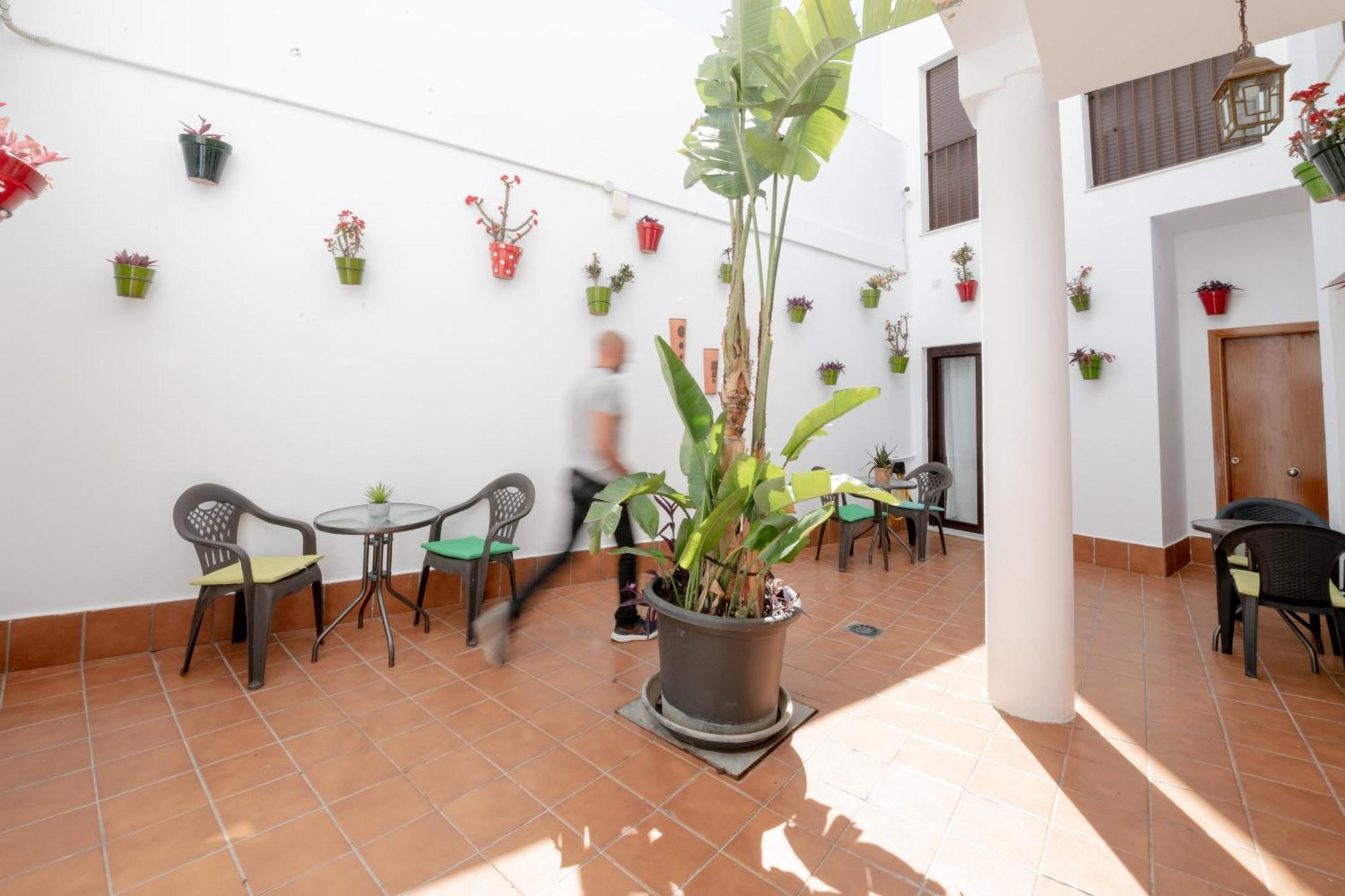 La Vista Apartahotel
